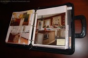 The handles on this 3-ring notebook portfolio make it east to carry around. leather-3-ring-binder-portfolio.jpg